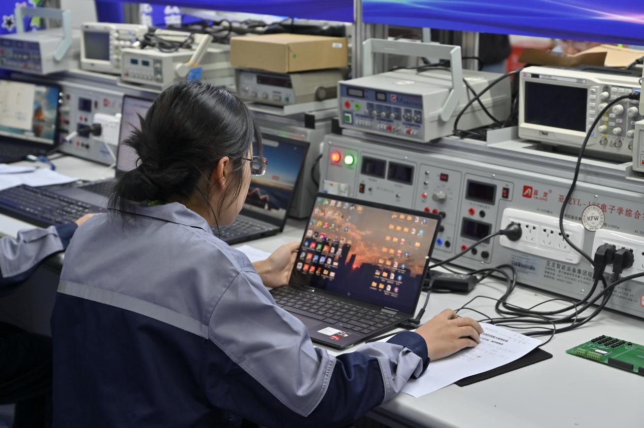 我校成功承辦2023年云南省職業院校技能大賽“智能電子產品設計與開發”賽項，以賽促學助推技術人才培養